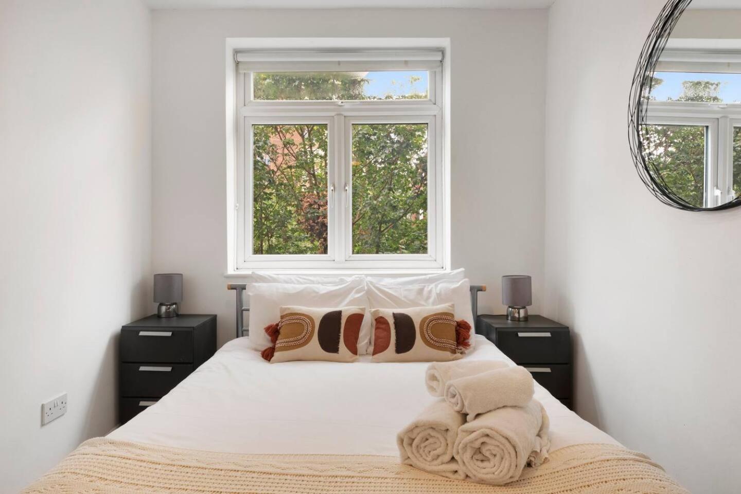 2 Bed Apartment- Finsbury Park Station B London Bagian luar foto